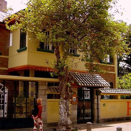Hotel Cayman Quito Exteriör bild