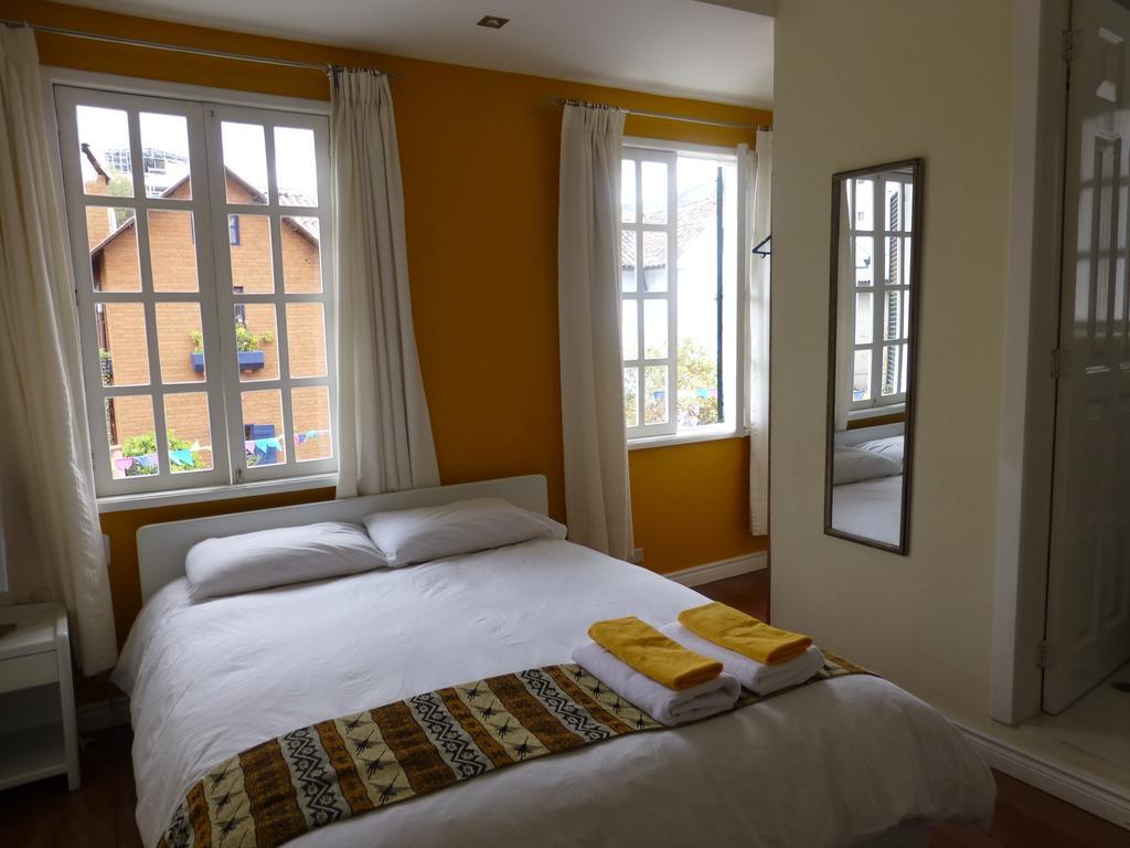 Hotel Cayman Quito Exteriör bild