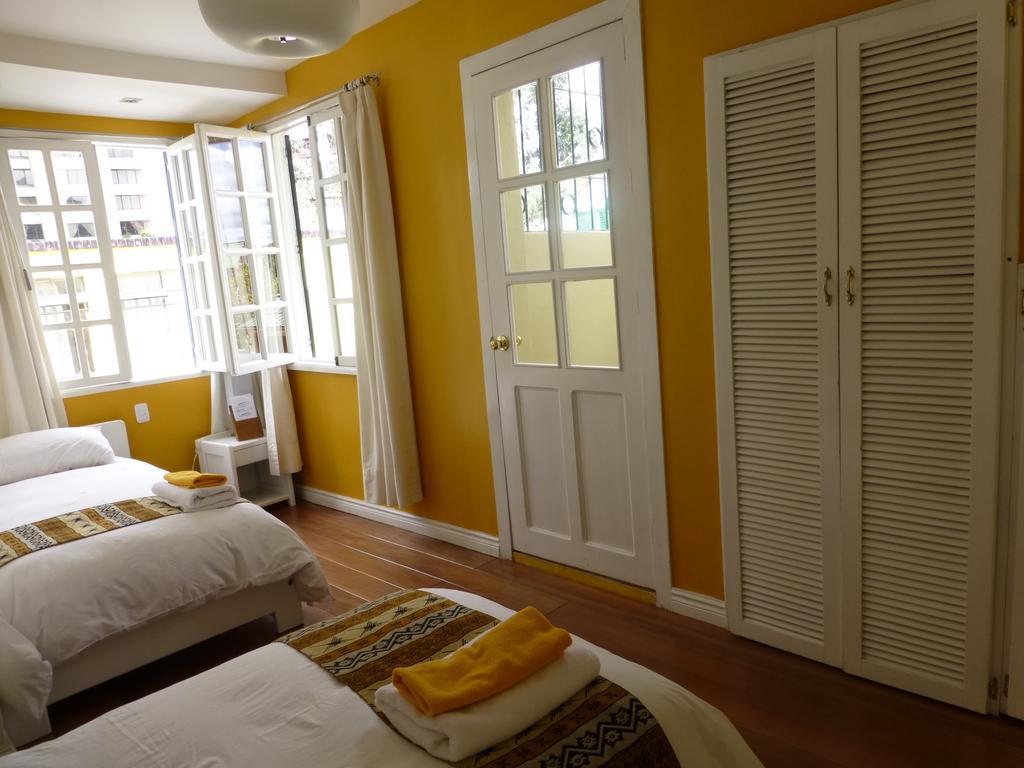 Hotel Cayman Quito Exteriör bild