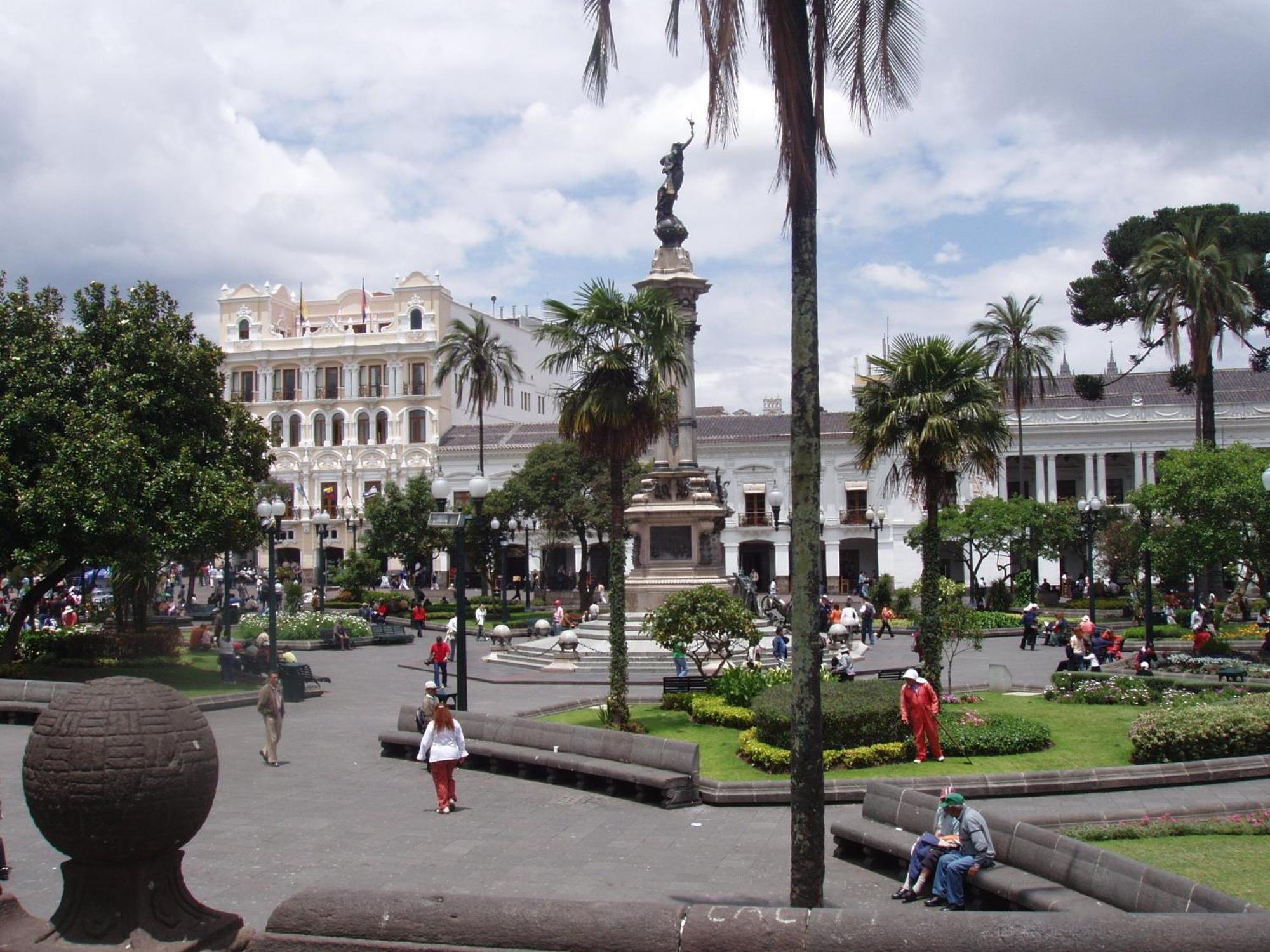 Hotel Cayman Quito Exteriör bild